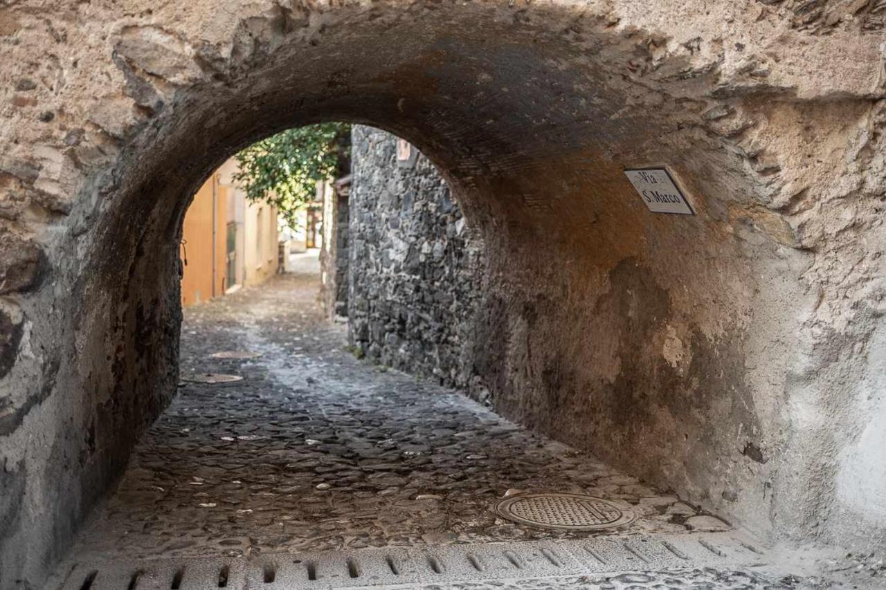 Domo Orise Alloggio In Pieno Centro Orosei Exterior photo